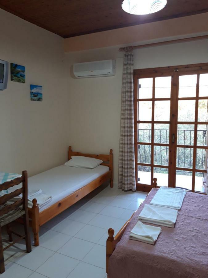 Koutadelias Rooms Kálamos Exterior foto