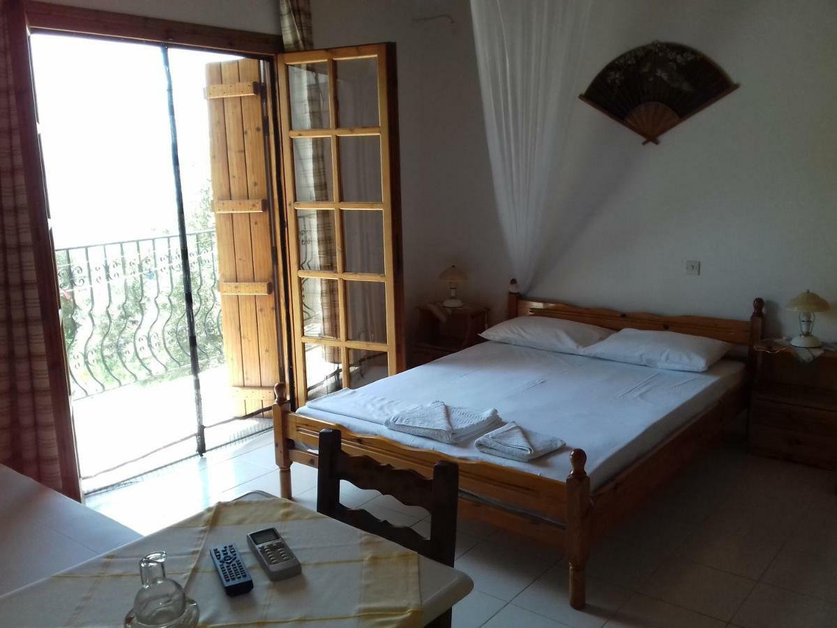 Koutadelias Rooms Kálamos Exterior foto