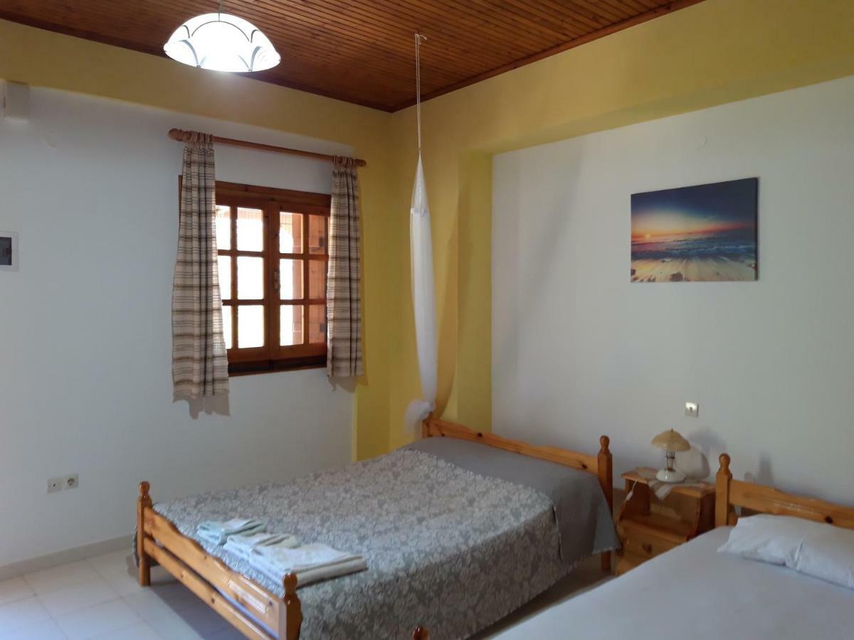 Koutadelias Rooms Kálamos Exterior foto
