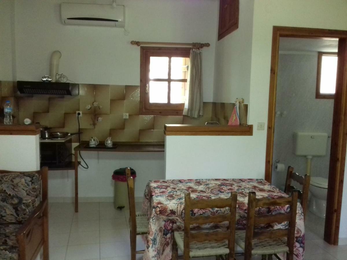 Koutadelias Rooms Kálamos Exterior foto