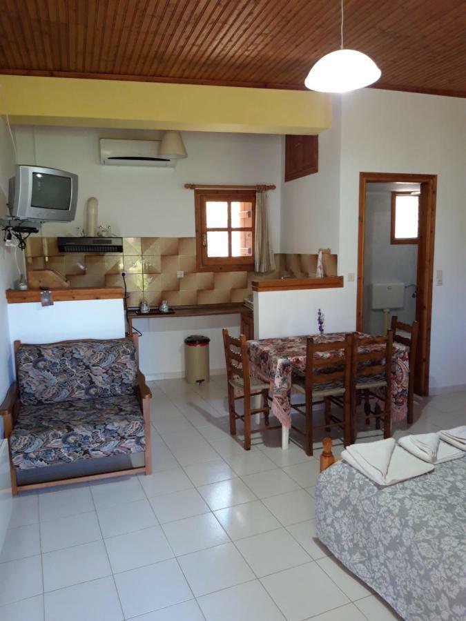 Koutadelias Rooms Kálamos Exterior foto
