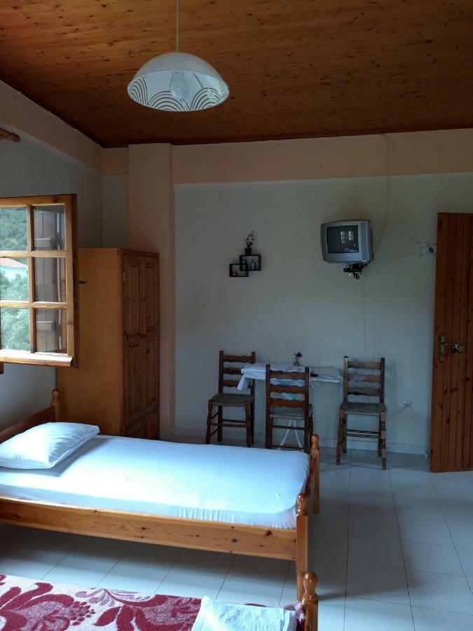 Koutadelias Rooms Kálamos Exterior foto